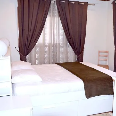 Spacious With Private Pool In