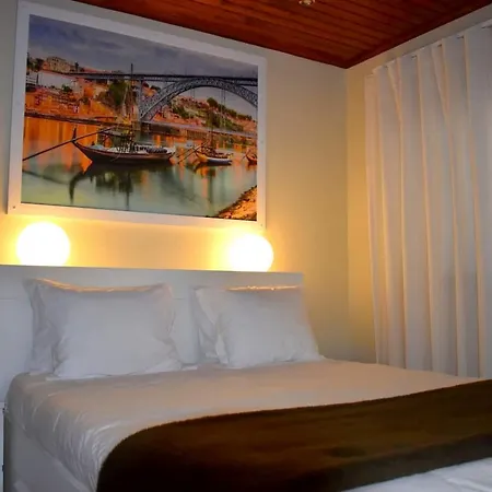 Βίλα Spacious With Private Pool In