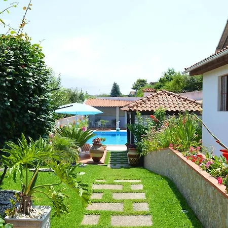 Spacious With Private Pool In Βίλα *