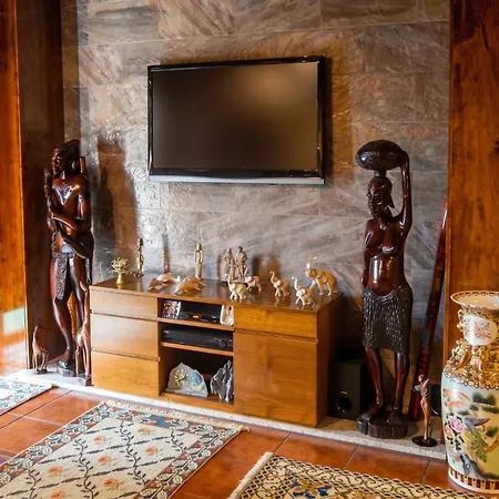 Spacious With Private Pool In *