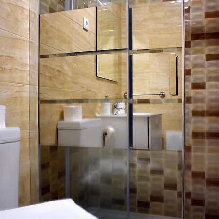 Spacious With Private Pool In *