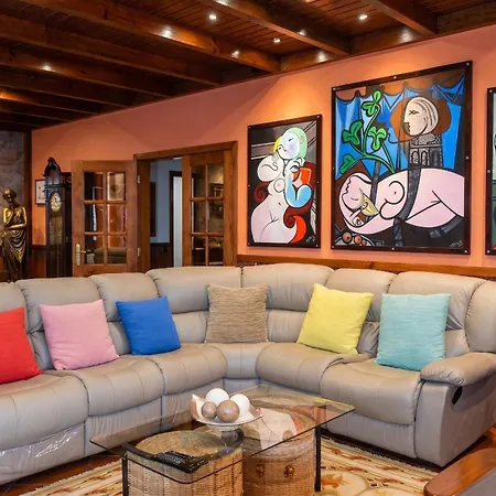 Spacious With Private Pool In Villa *