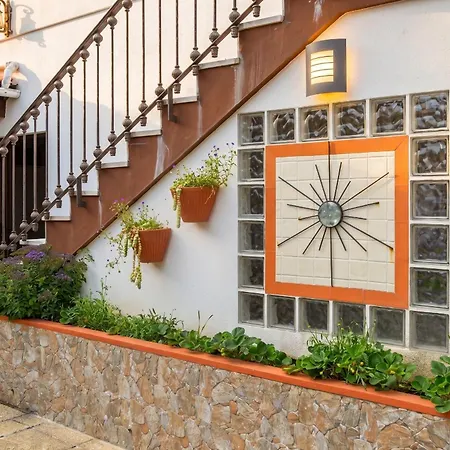 Villa Spacious With Private Pool In