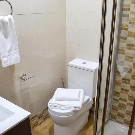 Spacious With Private Pool In Villa *