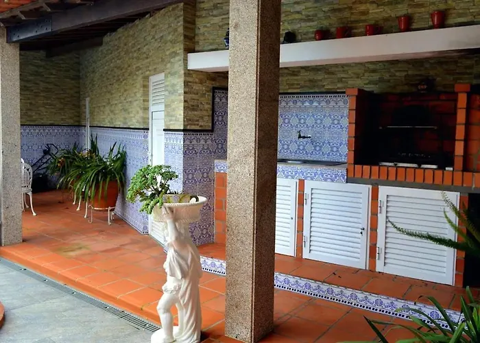 Villa Spacious With Private Pool In *