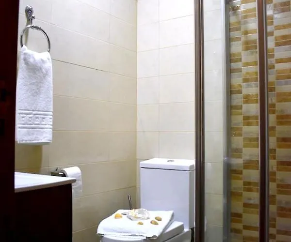 Spacious With Private Pool In